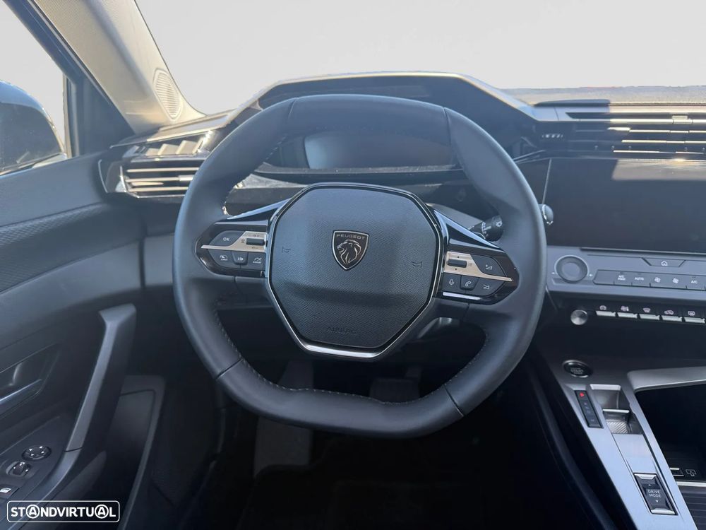 Peugeot 308 - 8