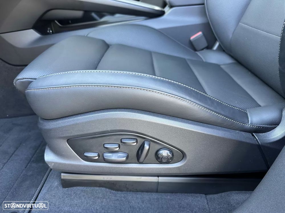 Porsche Macan Electric Turbo - 51