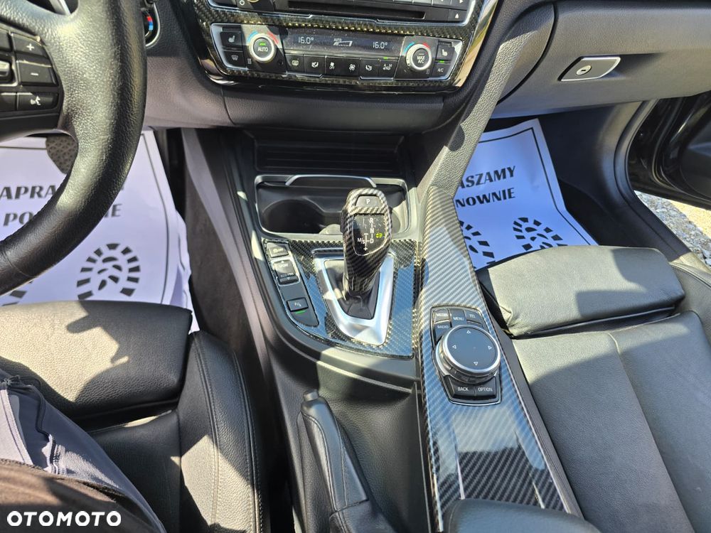 BMW Seria 3 328i xDrive Sport Line - 12