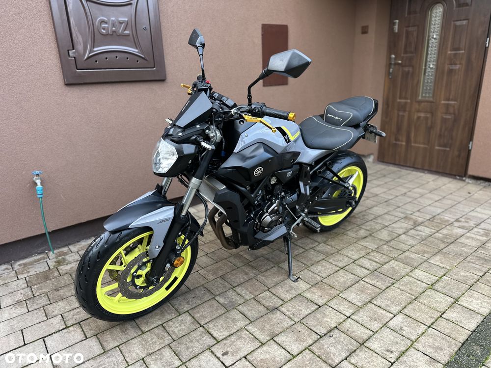 Yamaha MT - 2