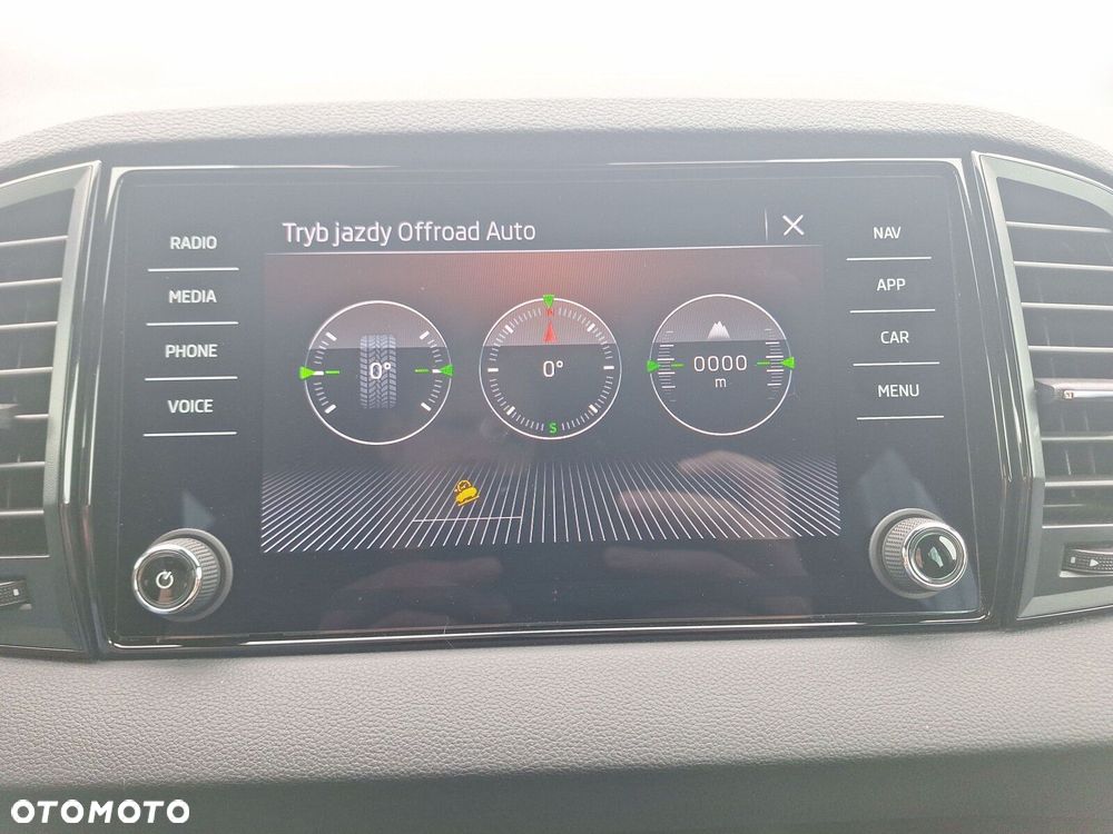 Skoda Karoq 2.0 TDI SCR 4x4 Sportline DSG - 28