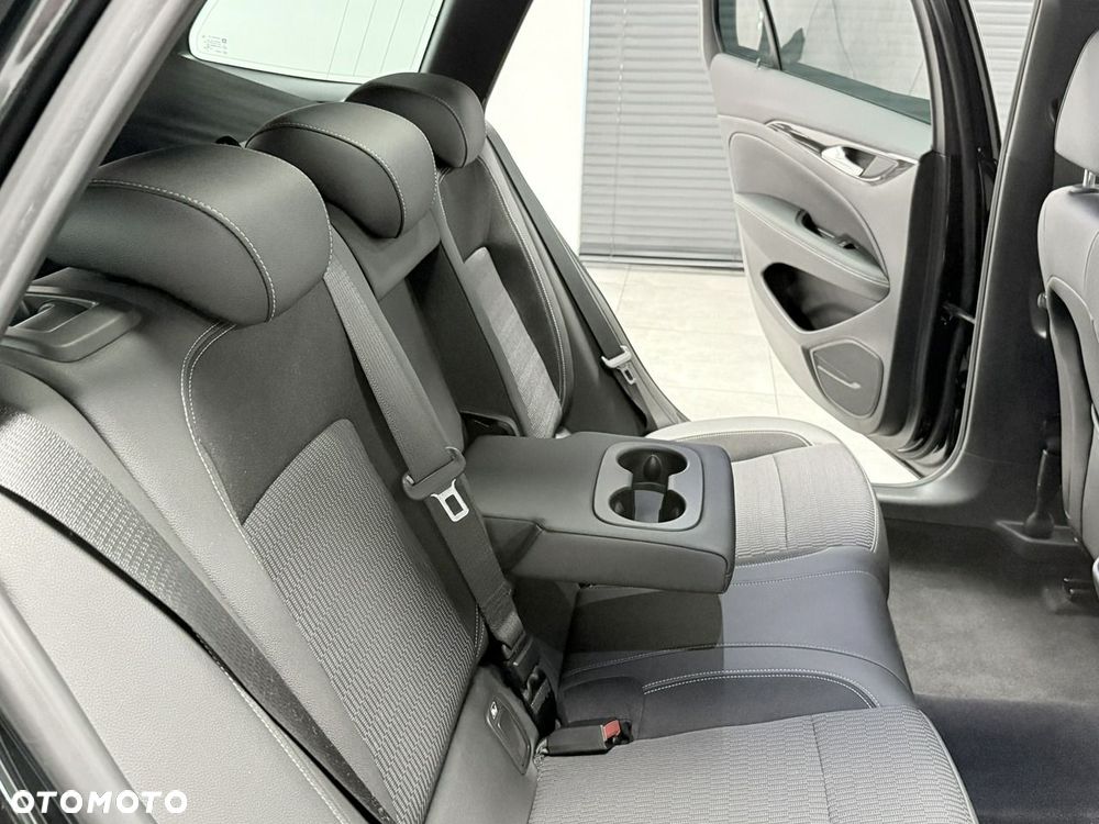 Opel Insignia - 38