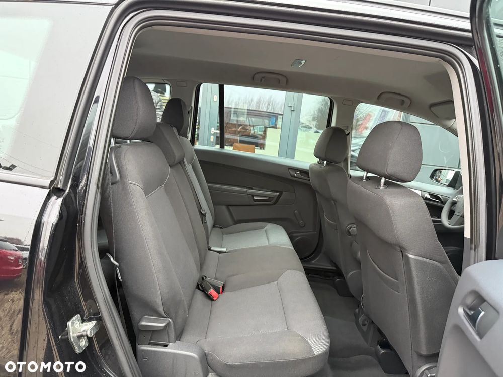 Opel Zafira 1.8 Cosmo - 26
