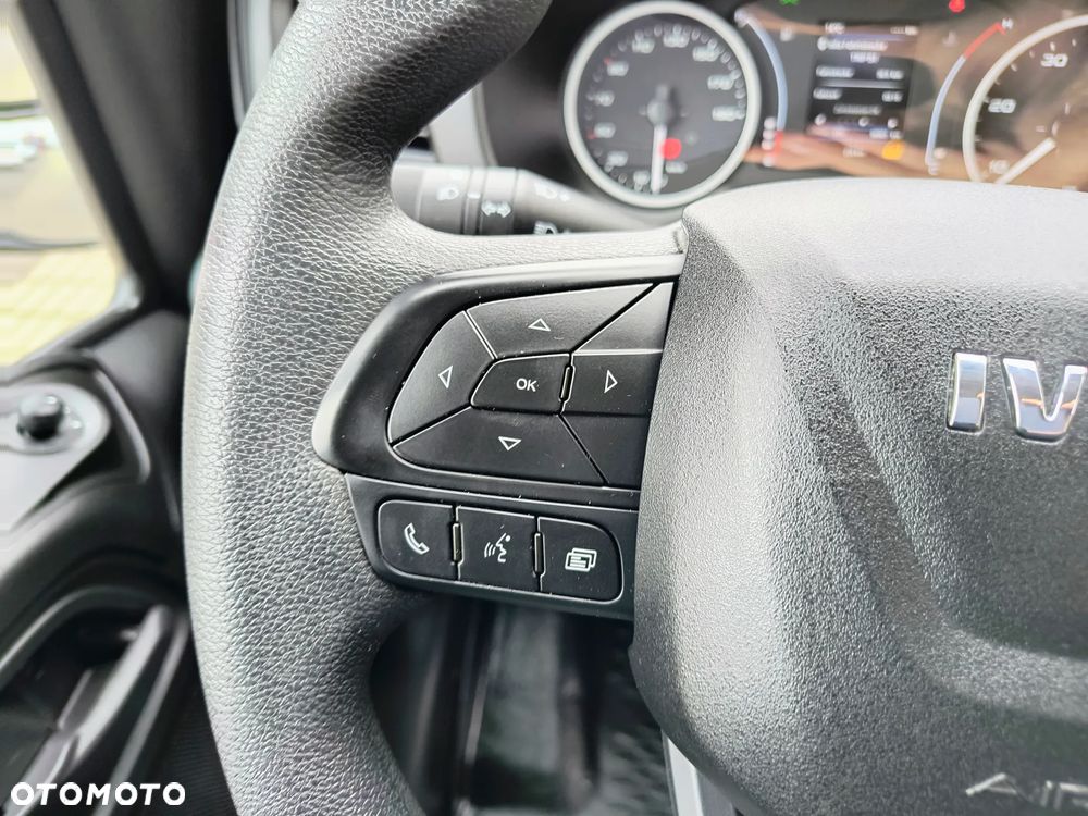 Iveco NOWA LOKALIZACJA 35S16 L4H2  niski przebieg Vat23% - 21