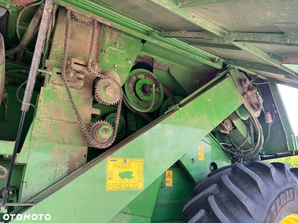 John Deere 2254 HillMaster - 12