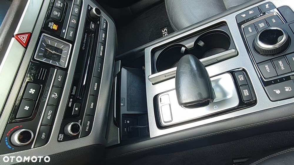 Hyundai Genesis - 17