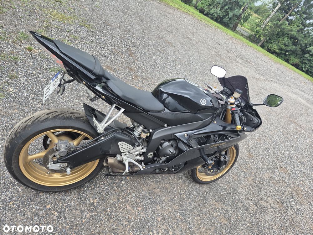Yamaha R6 - 7
