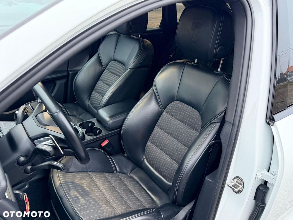Porsche Macan - 9