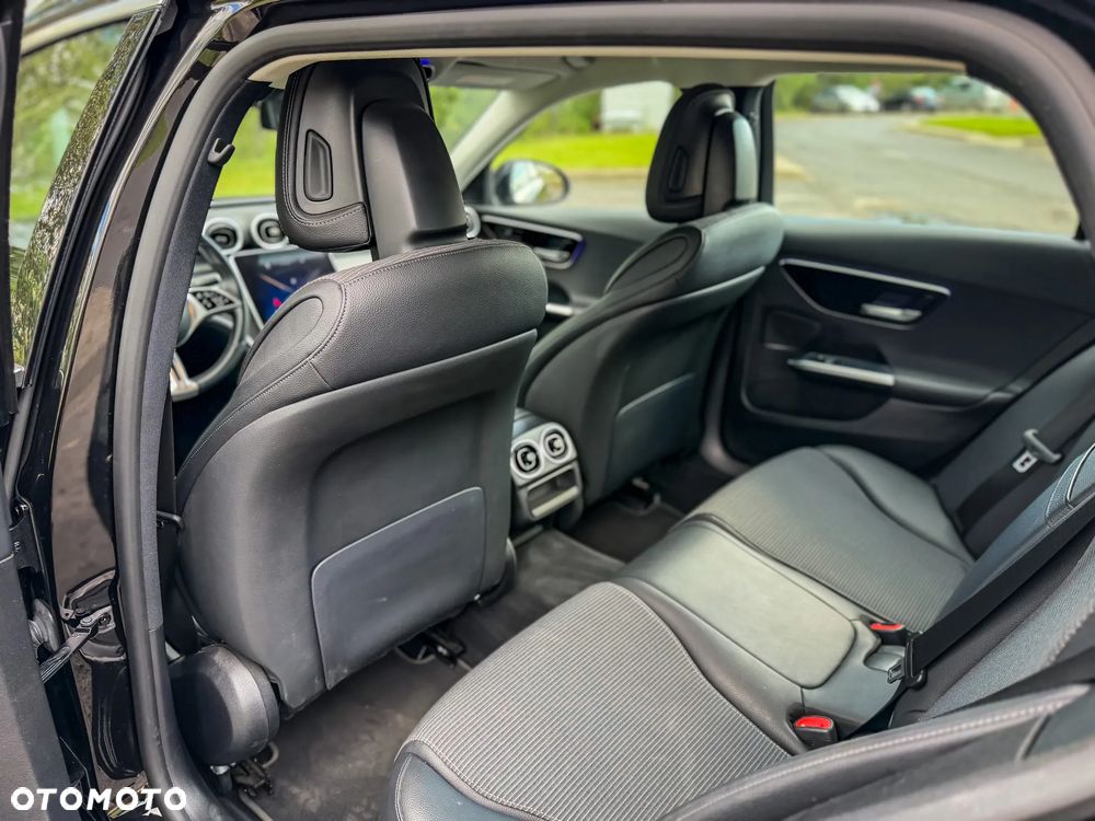Mercedes-Benz Klasa C 300 d mHEV Avantgarde - 21