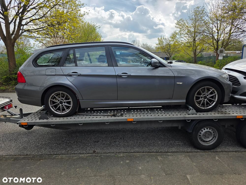 BMW Seria 3 318i Edition Exclusive - 7