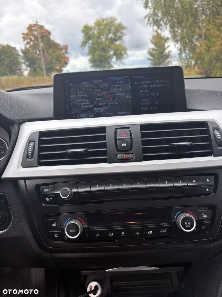 BMW Seria 3 320d - 13