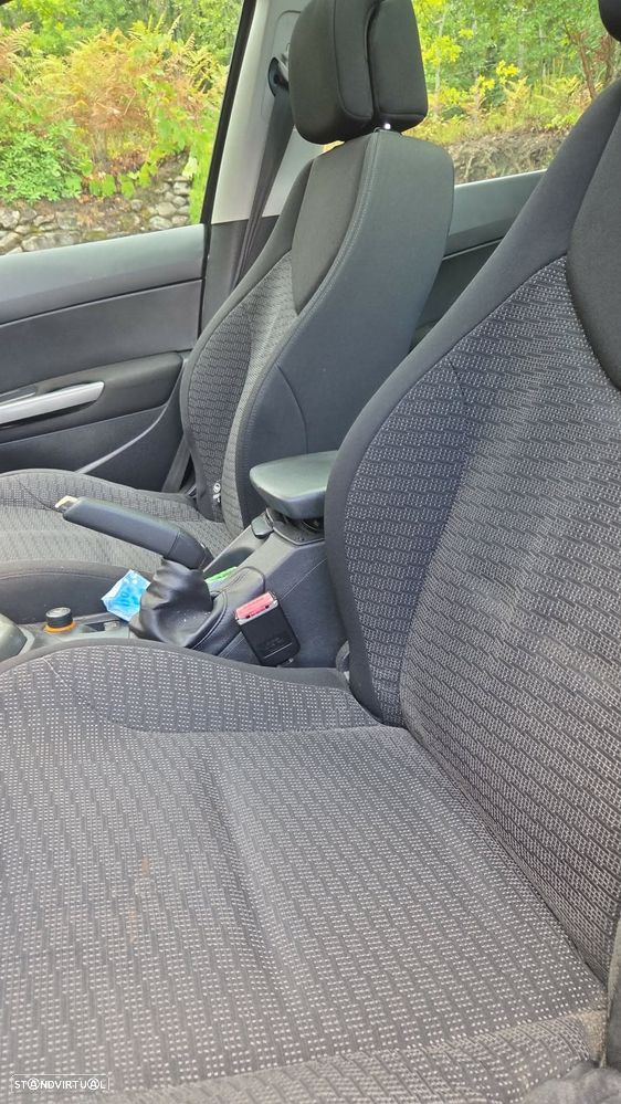 Peugeot 308 1.6 HDi Premium - 11