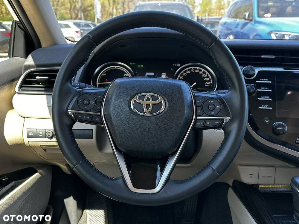 Toyota Camry - 28