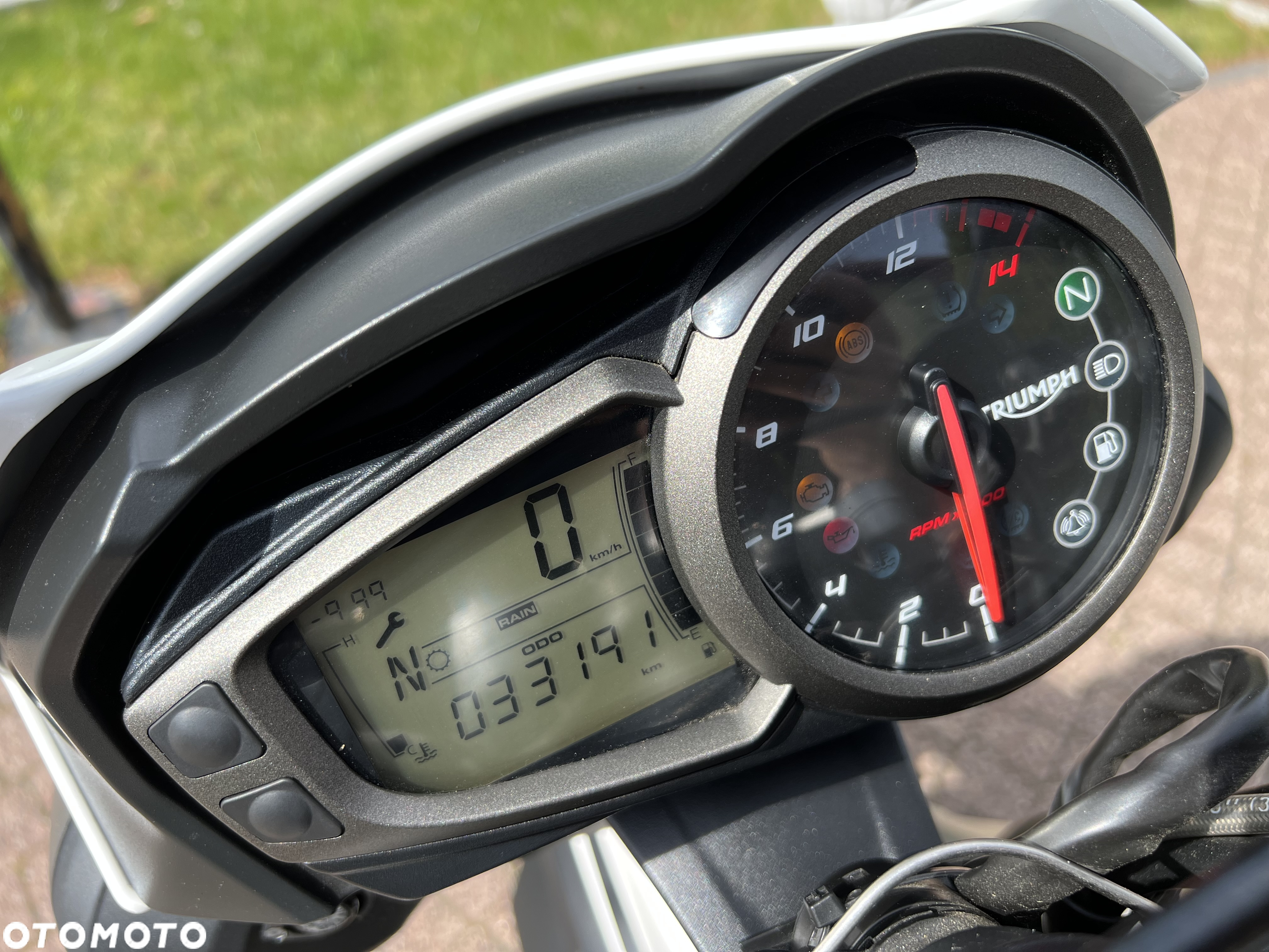 Triumph Street Triple - 36