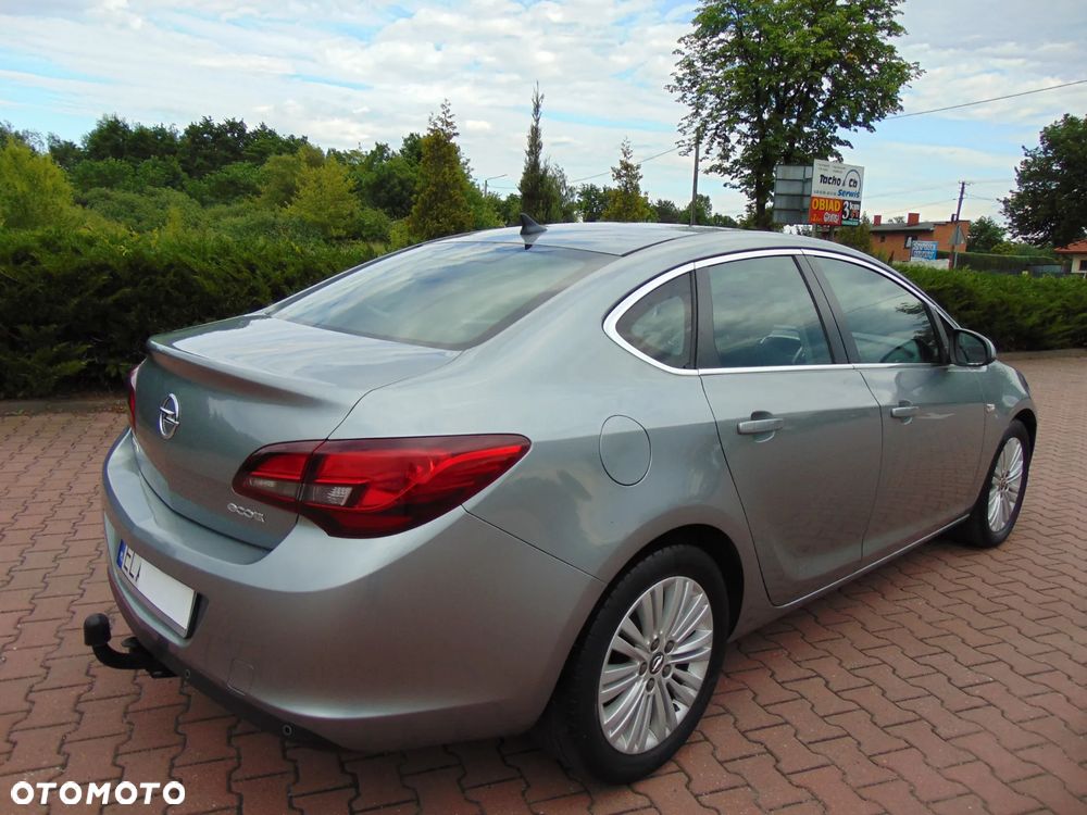 Opel Astra 1.7 CDTI DPF Exklusiv - 18