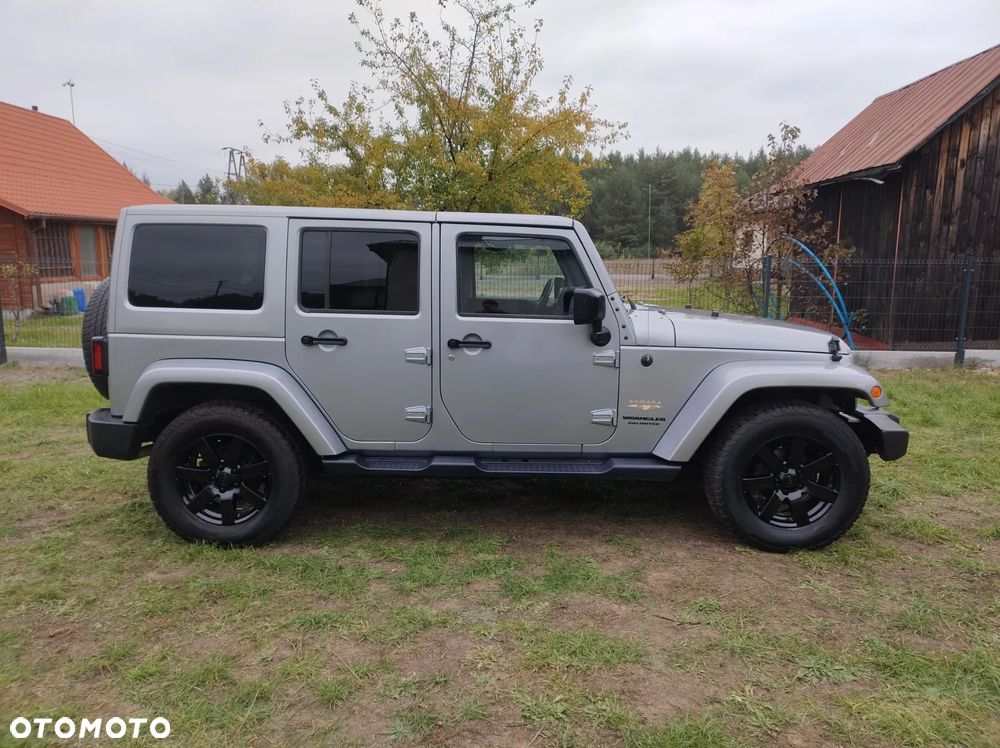 Jeep Wrangler 3.6 Unlim Sahara - 11