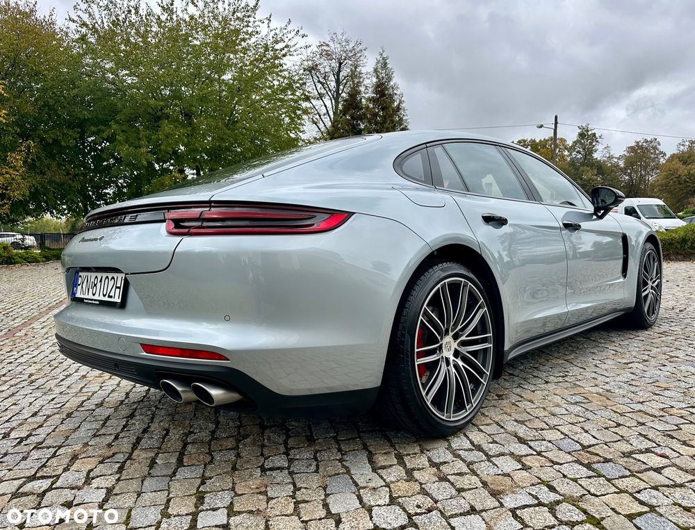 Porsche Panamera 4 - 11