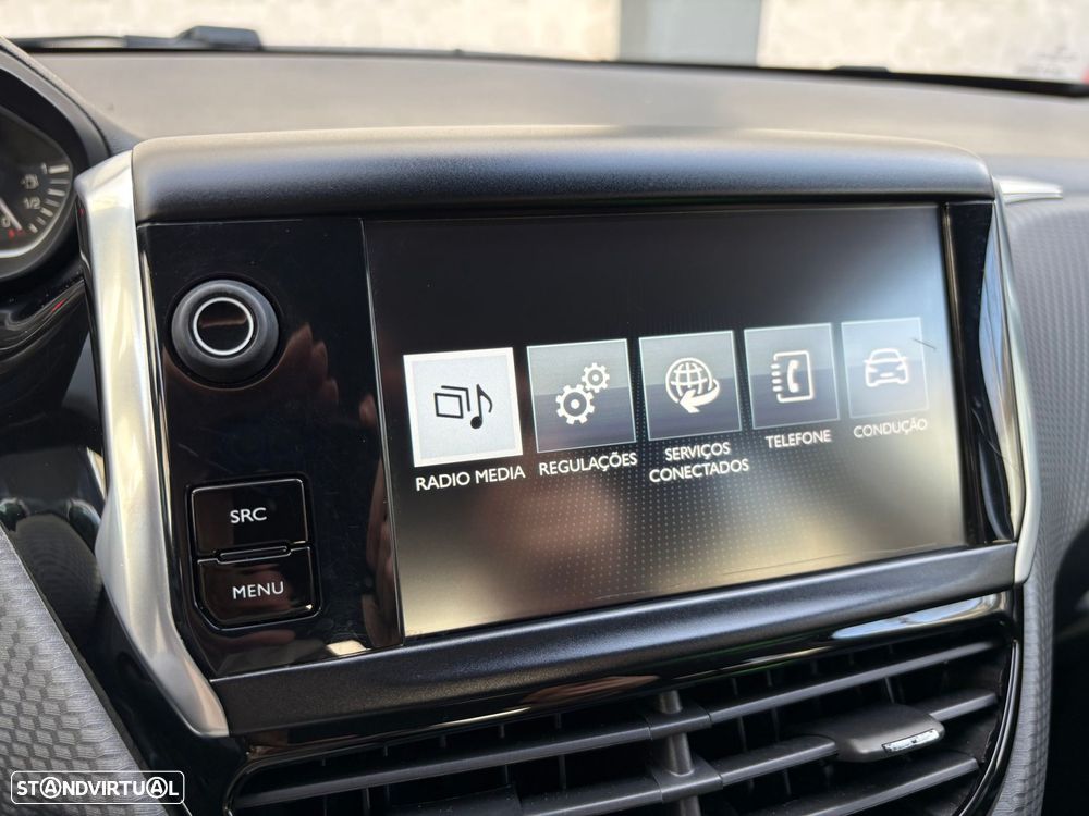 Peugeot 208 1.2 PureTech Style - 18