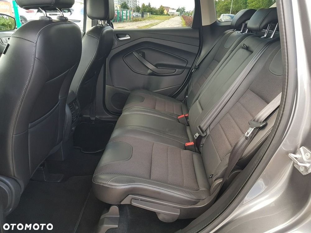 Ford Kuga 1.6 EcoBoost 2x4 Titanium - 11