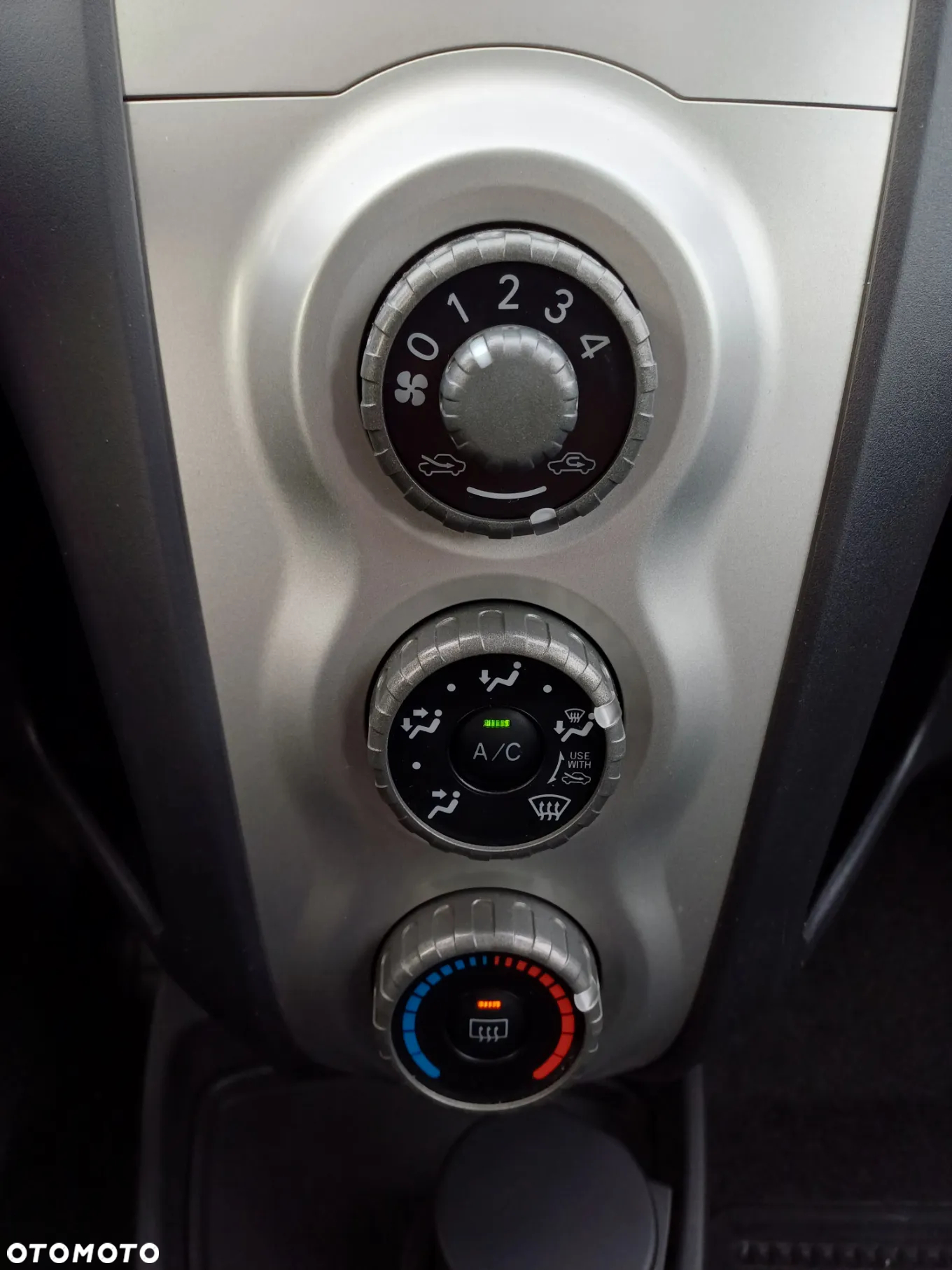 Toyota Yaris 1.3 Luna A/C - 11