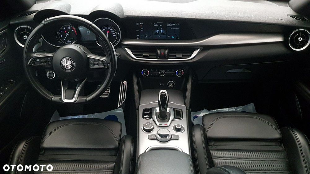 Alfa Romeo Stelvio - 20