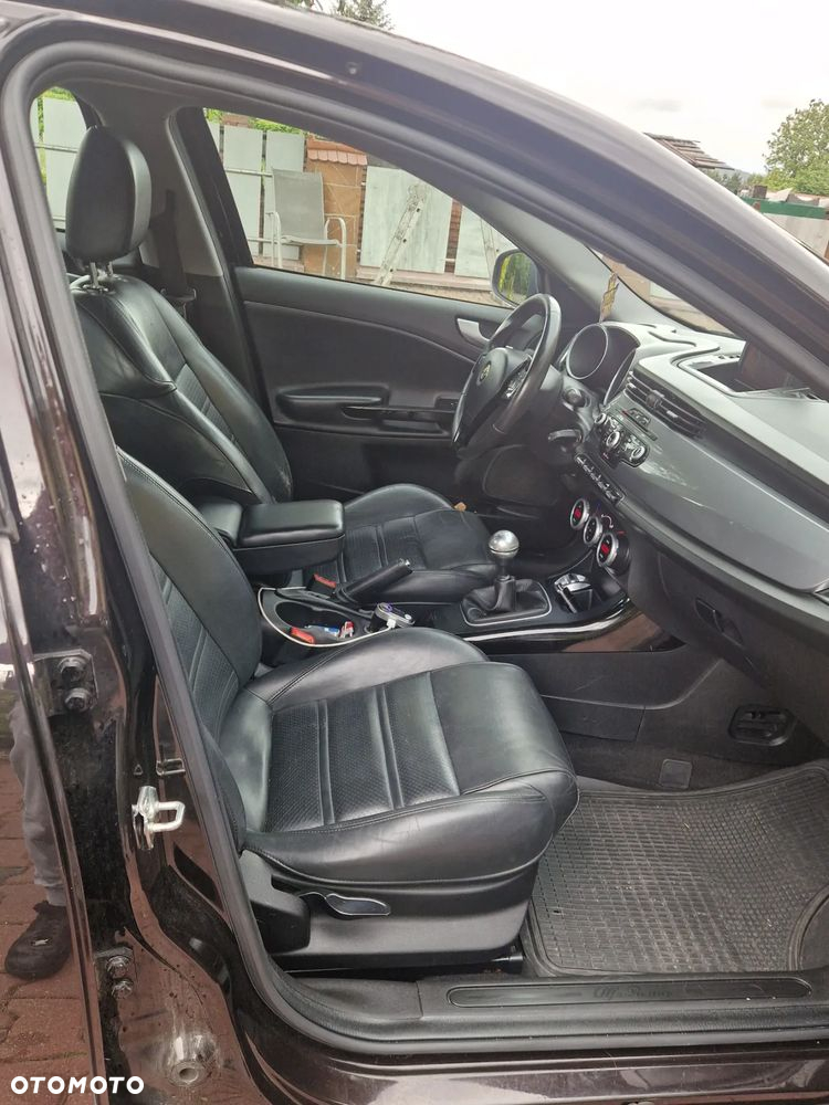 Alfa Romeo Giulietta 2.0 JTDM Veloce - 14