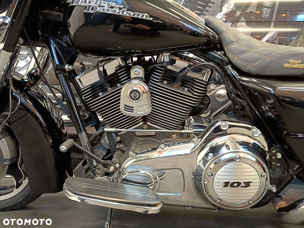 Harley-Davidson Touring Street Glide - 6