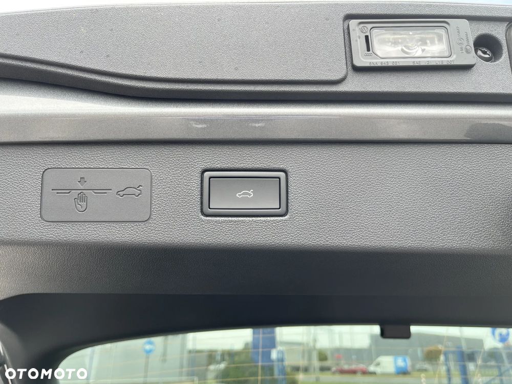 Volkswagen T-Roc 1.5 eTSI Style DSG - 19