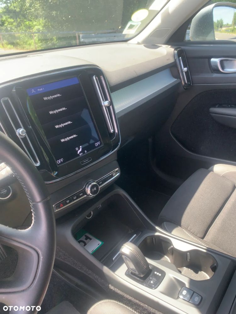 Volvo XC 40 D4 AWD Geartronic Momentum - 4