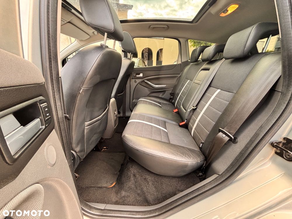 Ford Kuga 2.0 TDCi Titanium - 11