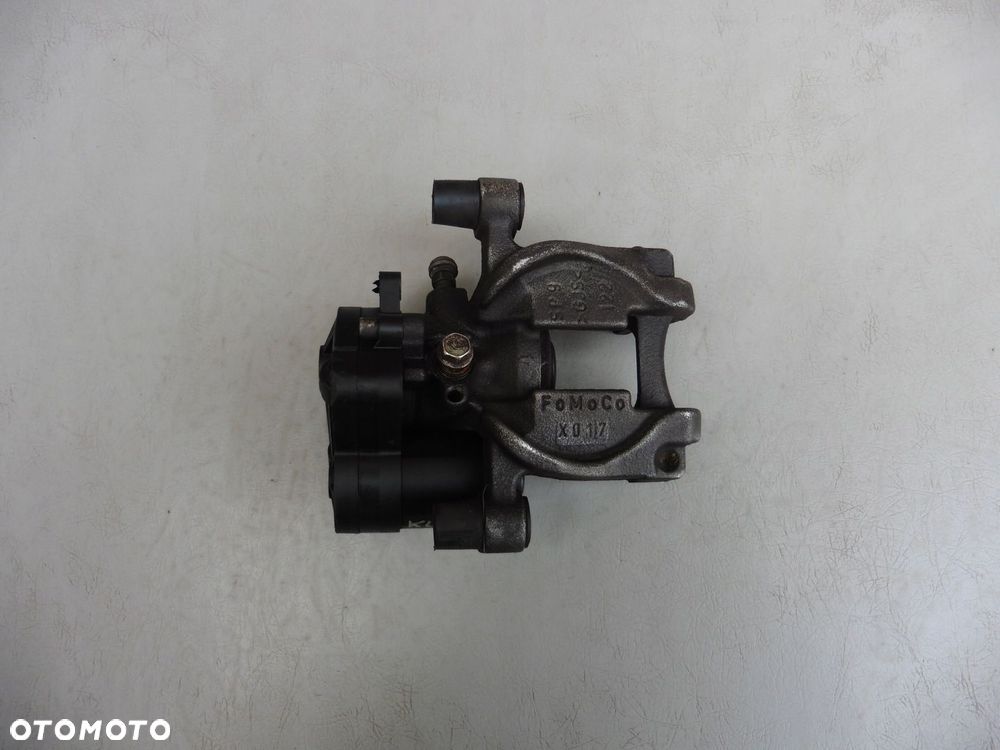 ZACISK HAMULCOWY PRAWY TYŁ FORD KUGA MK2 GV61-2D259-A
