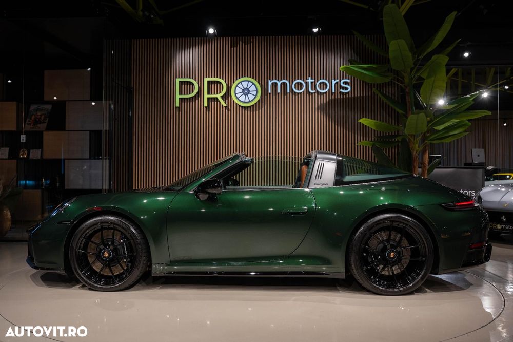 Porsche 911 Targa 4 GTS PDK - 14