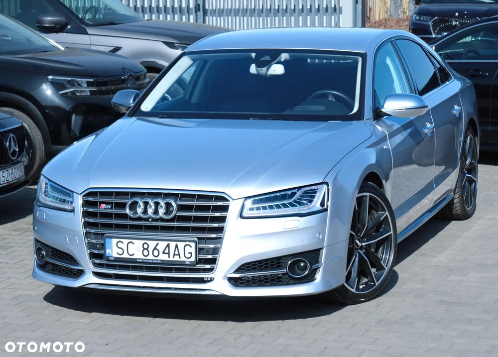 Audi S8 Plus - 29