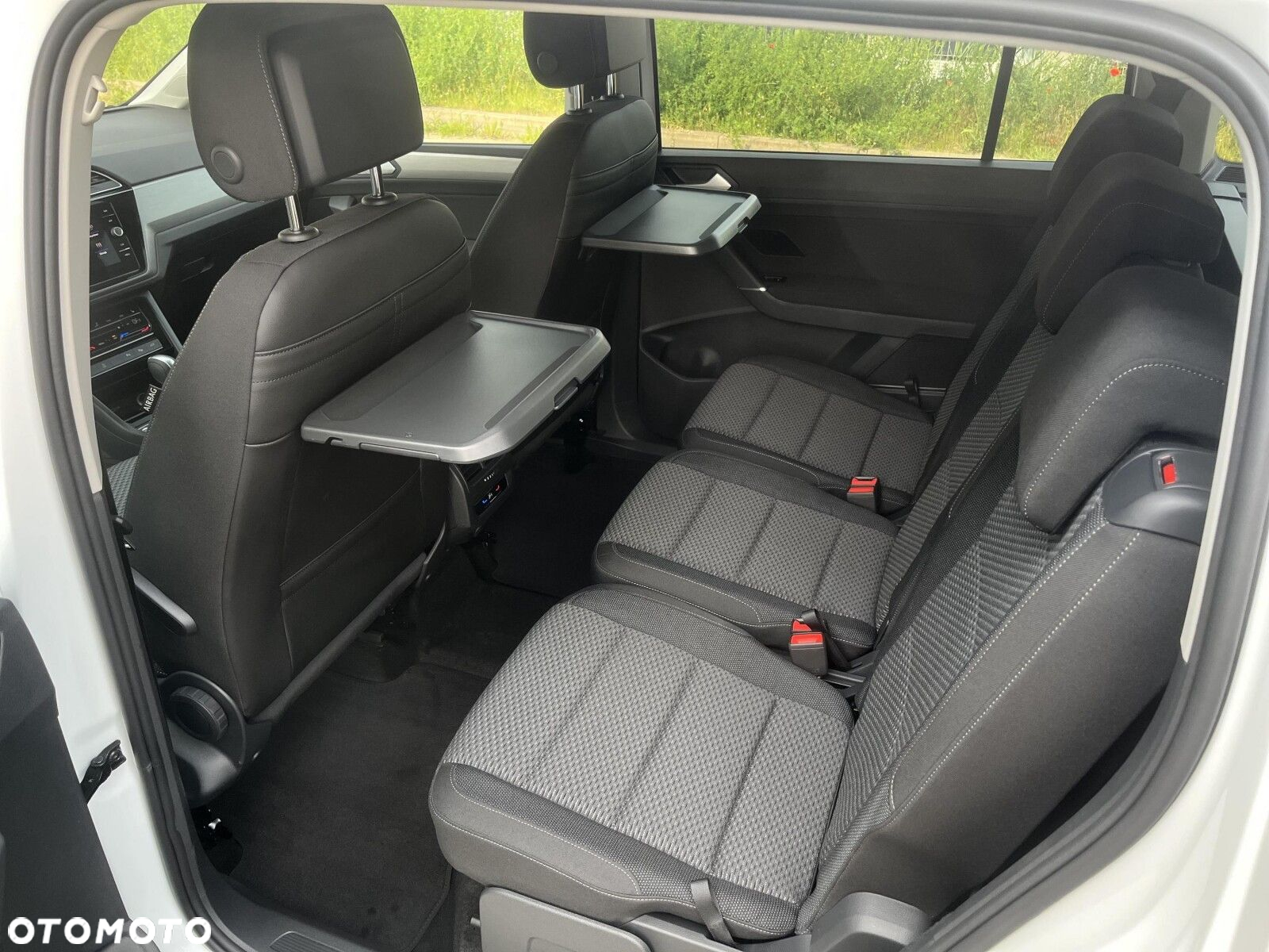 Volkswagen Touran - 31