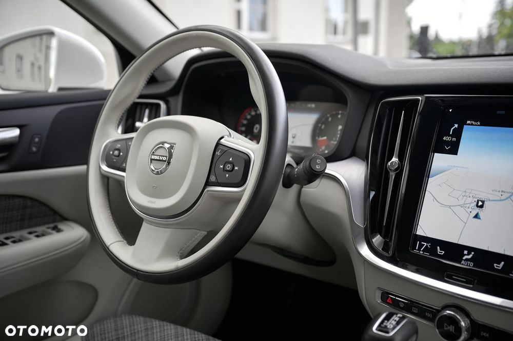 Volvo V60 2.0T Geartronic Powershift Momentum - 3