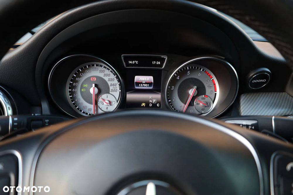 Mercedes-Benz GLA 250 7G-DCT Style - 13