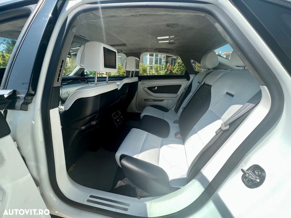 Audi S8 - 9
