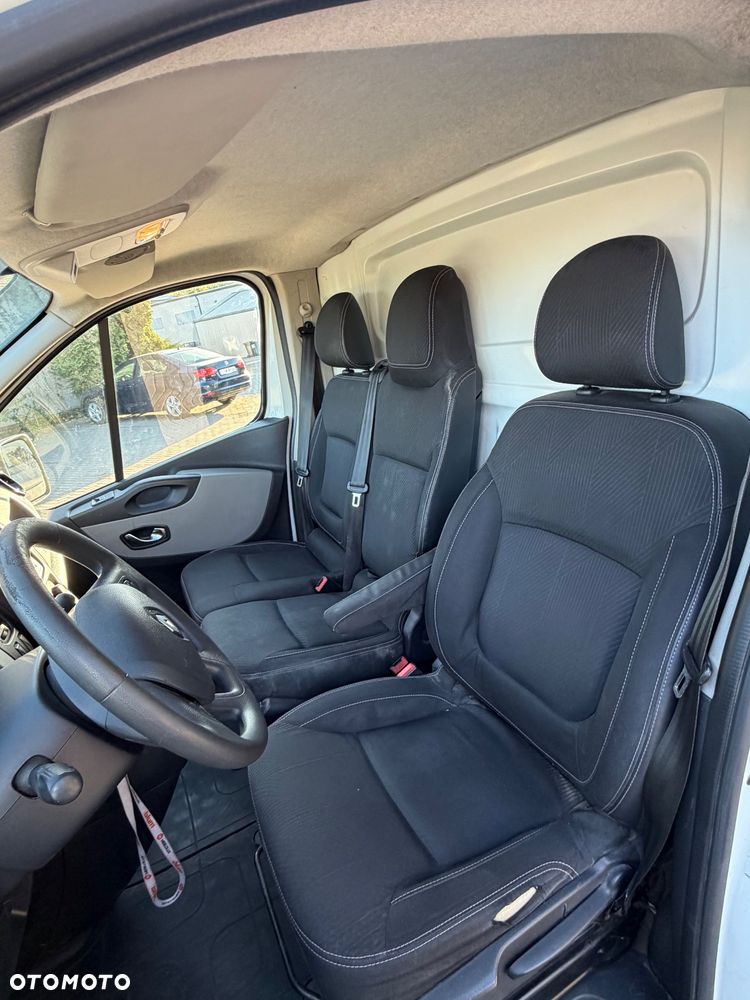 Renault Trafic - 12