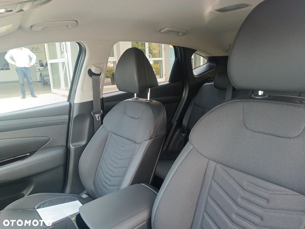 Hyundai Tucson 1.6 T-GDi HEV Executive 2WD - 11