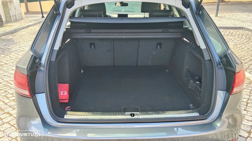 Audi A4 Avant 2.0 TDI Advance - 10