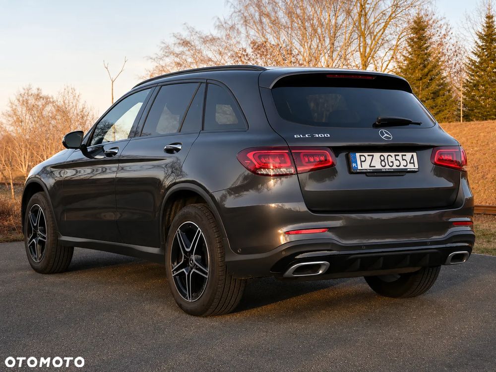 Mercedes-Benz GLC - 11