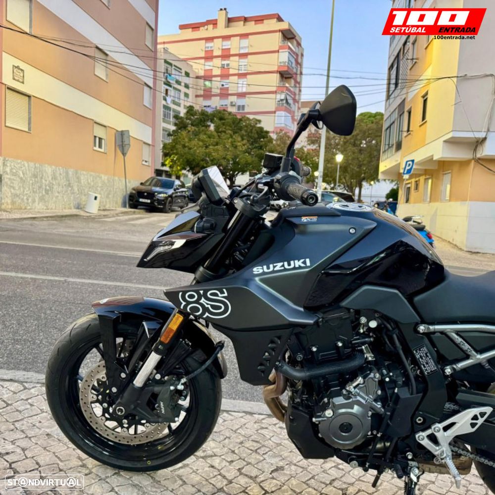 Suzuki GSX 800 S - 26