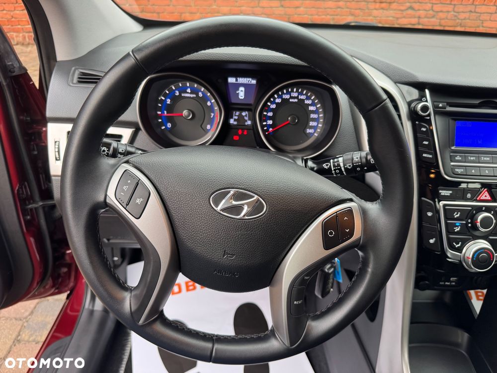 Hyundai i30 blue 1.4 Trend - 25