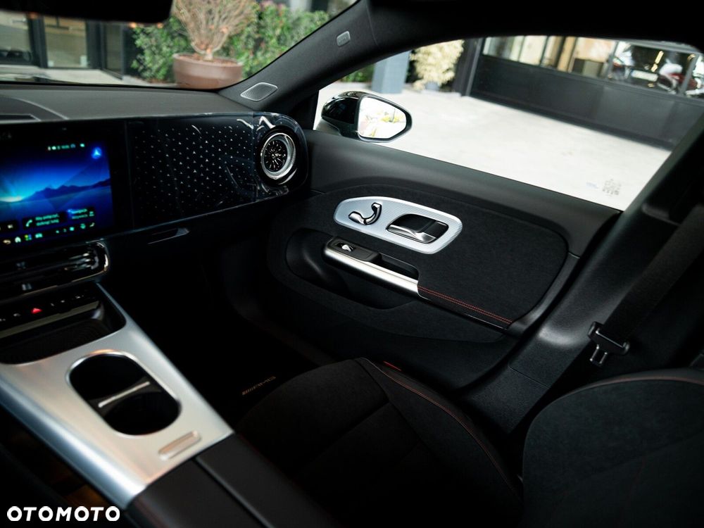 Mercedes-Benz CLA - 14