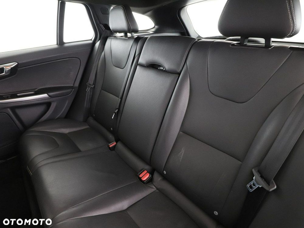 Volvo V60 D2 Linje Svart - 18