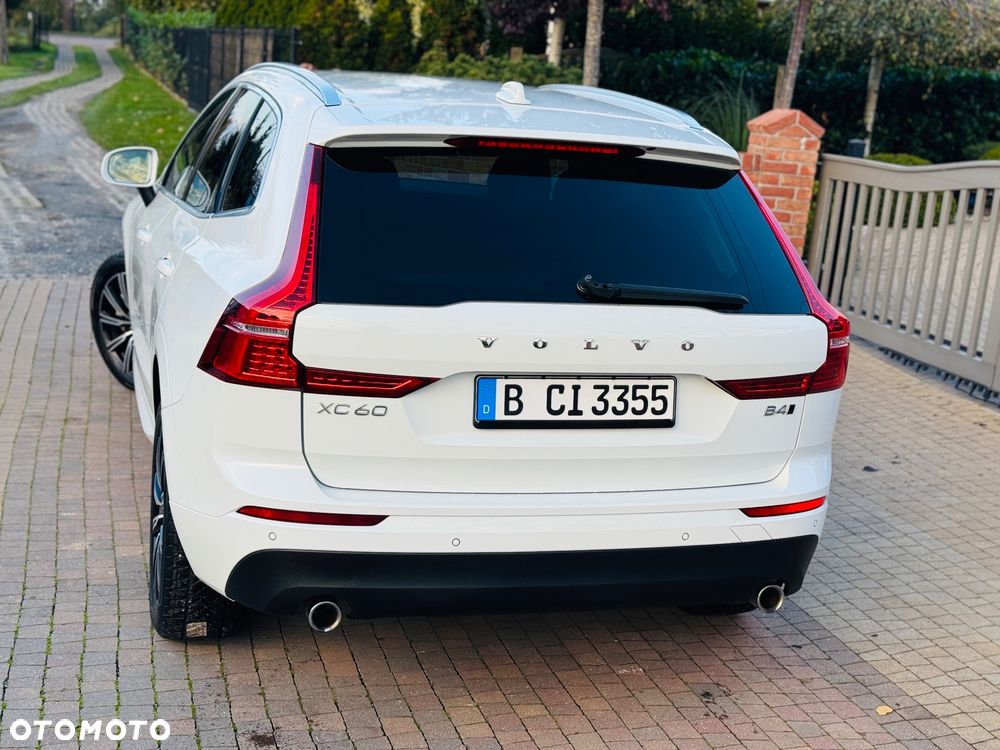 Volvo XC 60 B4 D AWD Geartronic Momentum Pro - 34