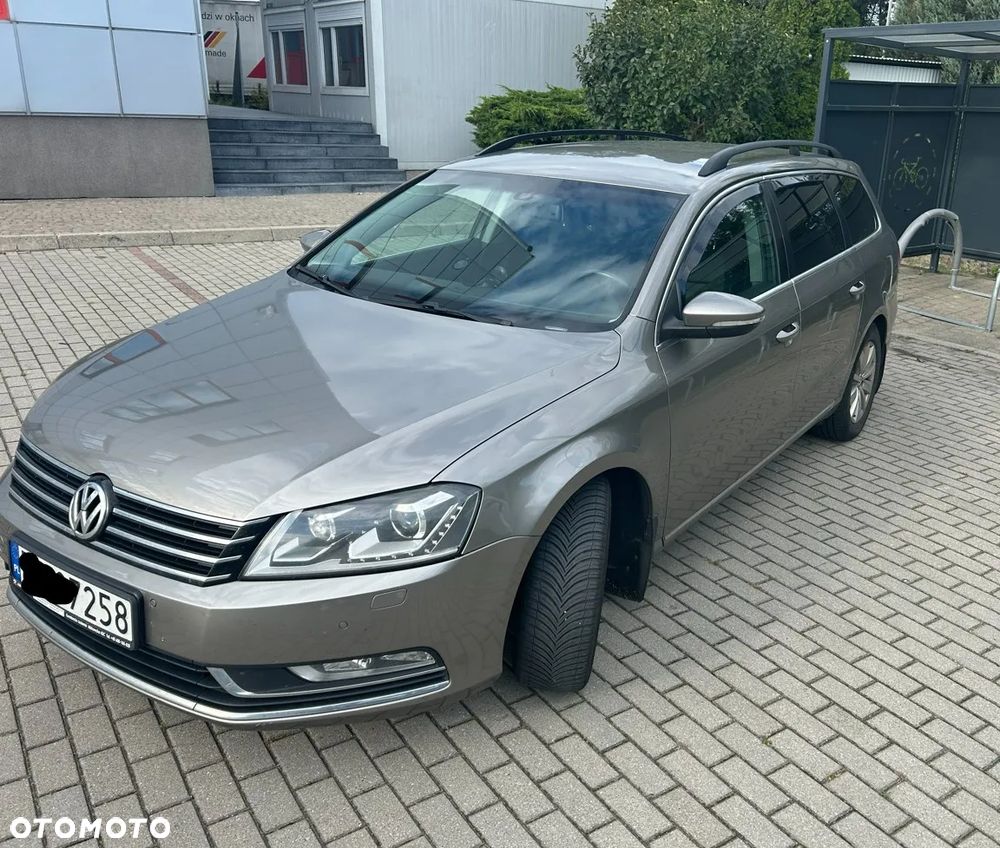 Volkswagen Passat 2.0 TDI Comfortline - 4