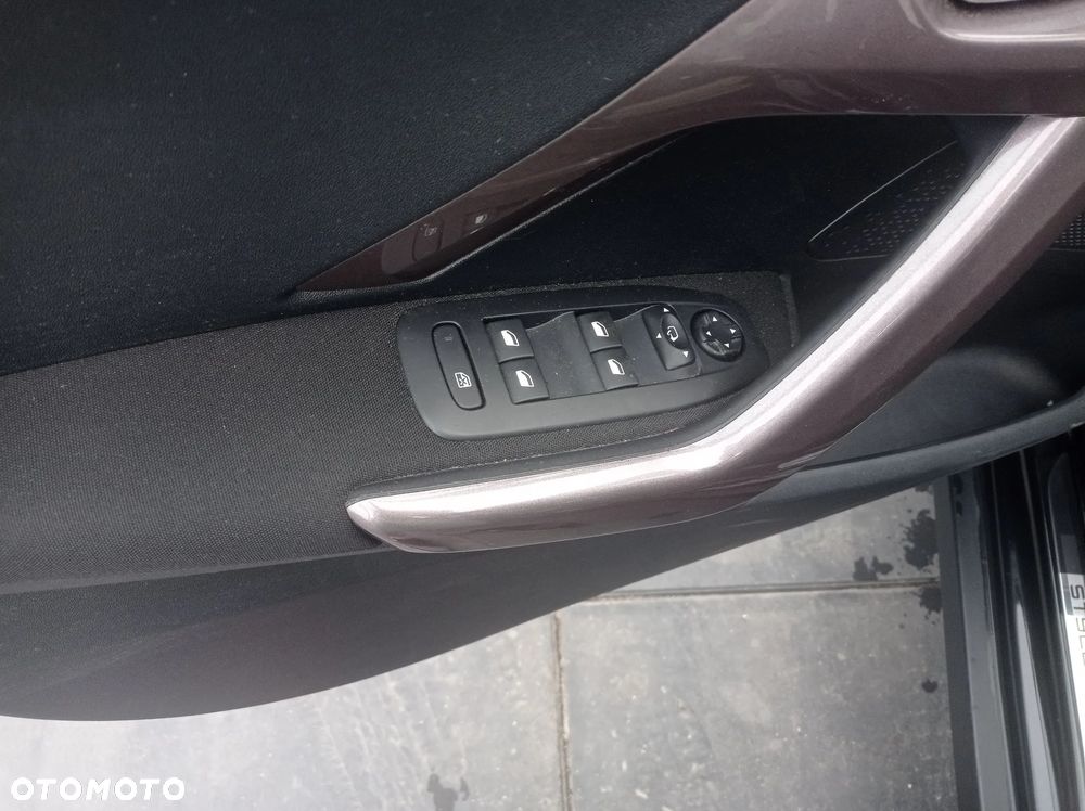 Peugeot 2008 PureTech 82 Style - 22