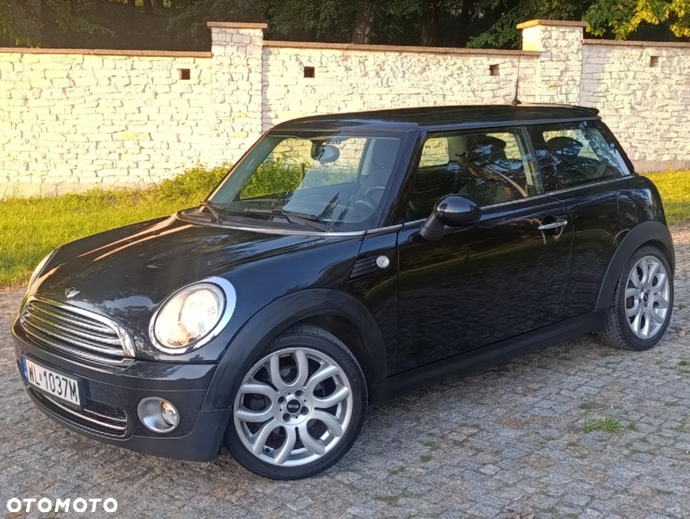 MINI Cooper Standard - 1