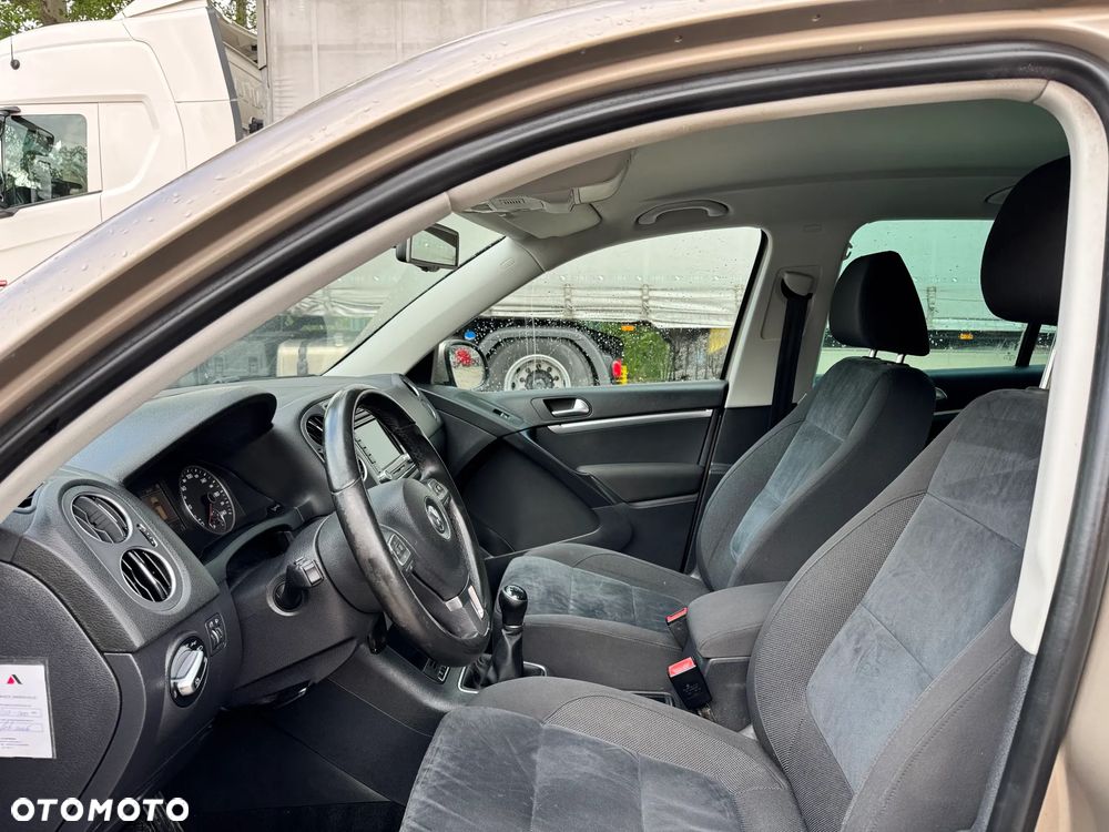 Volkswagen Tiguan - 11